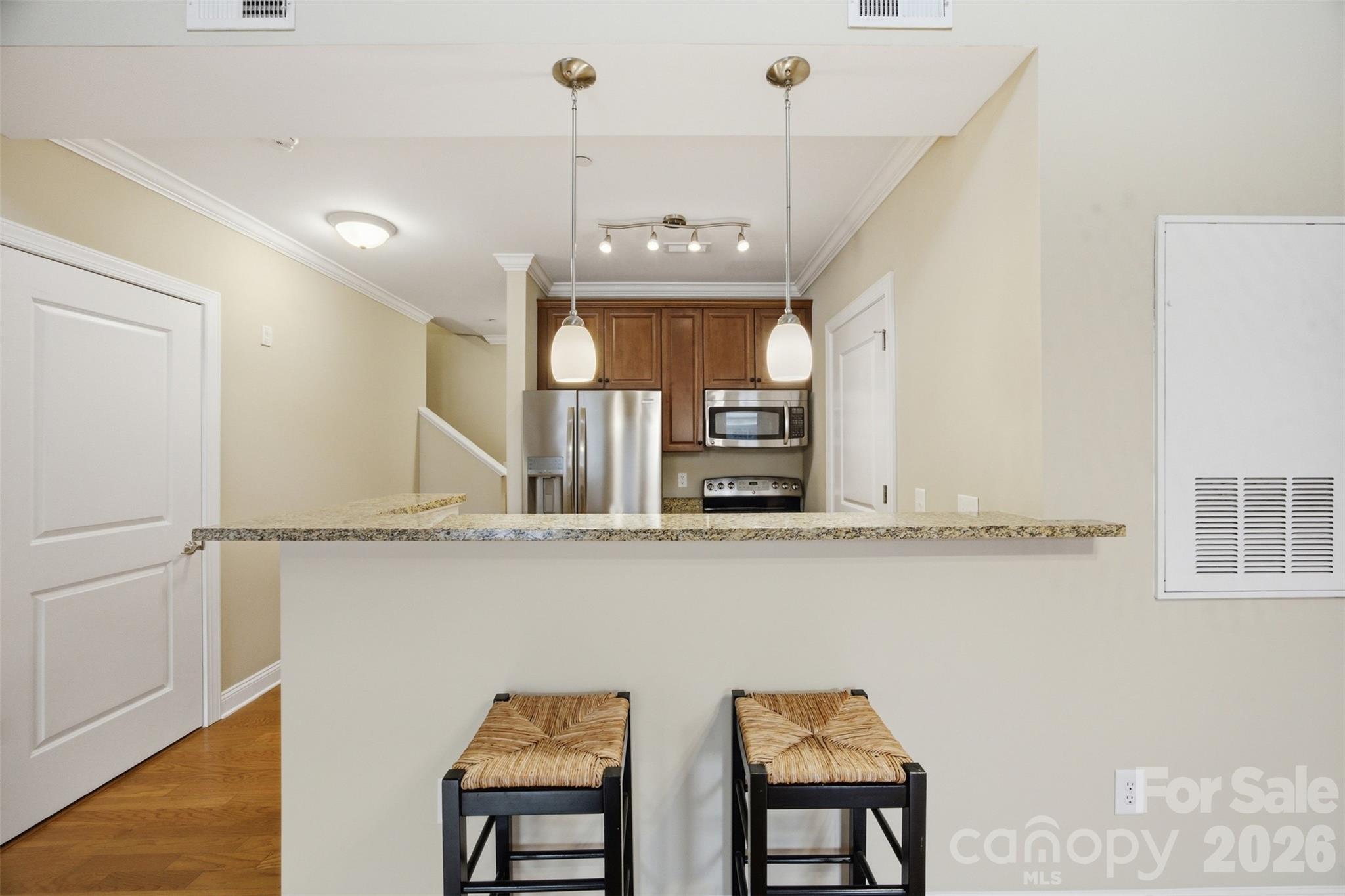 301 E Tremont Avenue Unit: 318