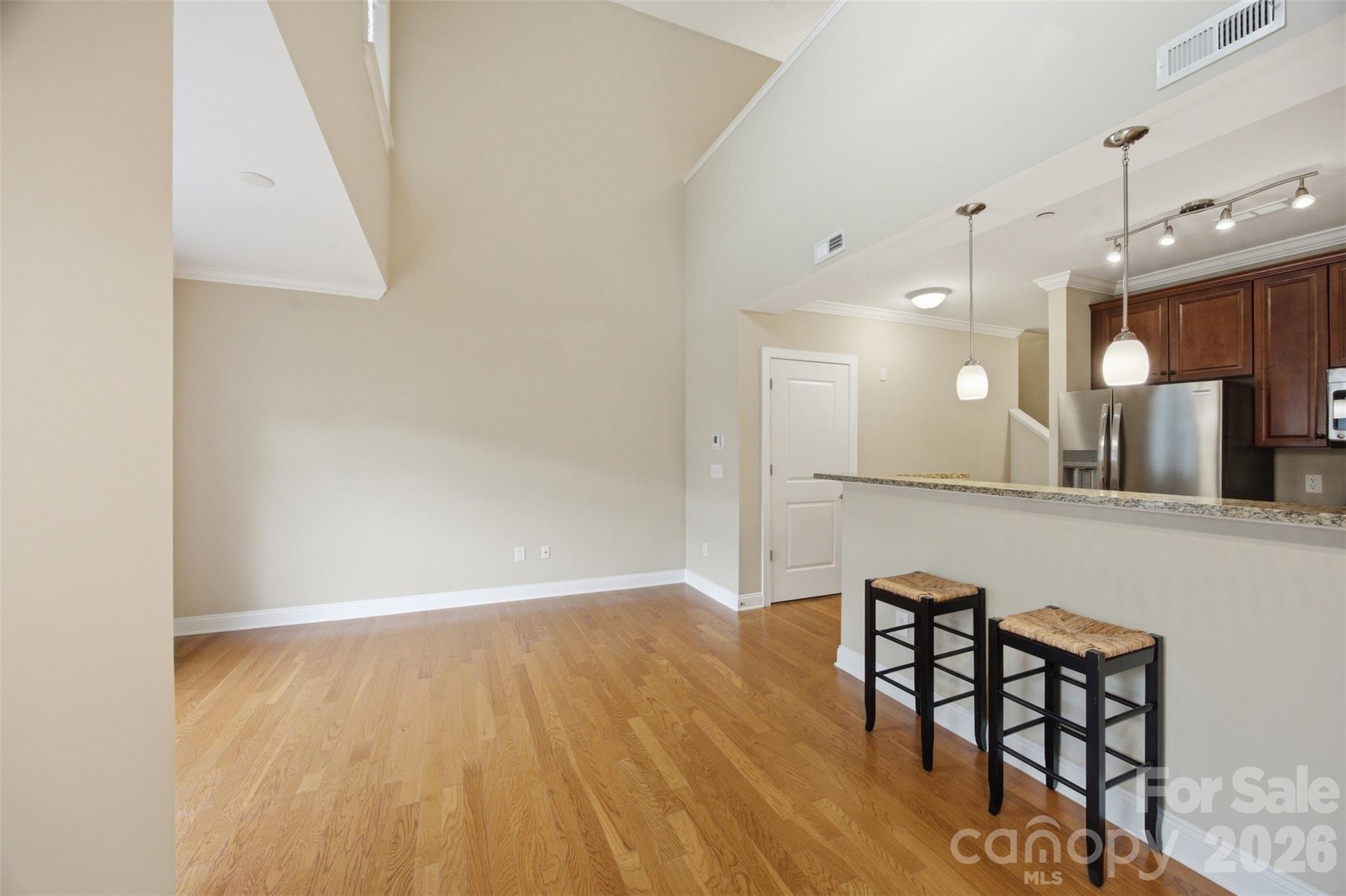 301 E Tremont Avenue Unit: 318