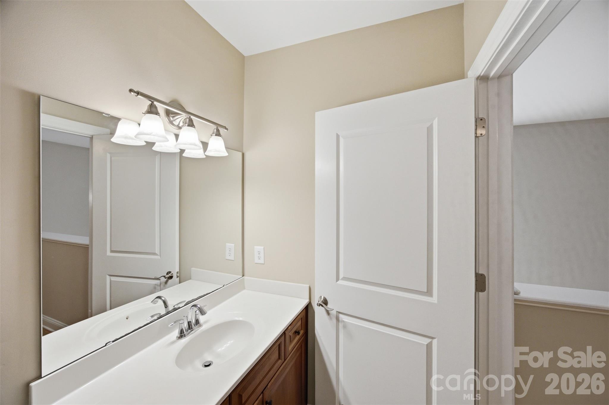 301 E Tremont Avenue Unit: 318