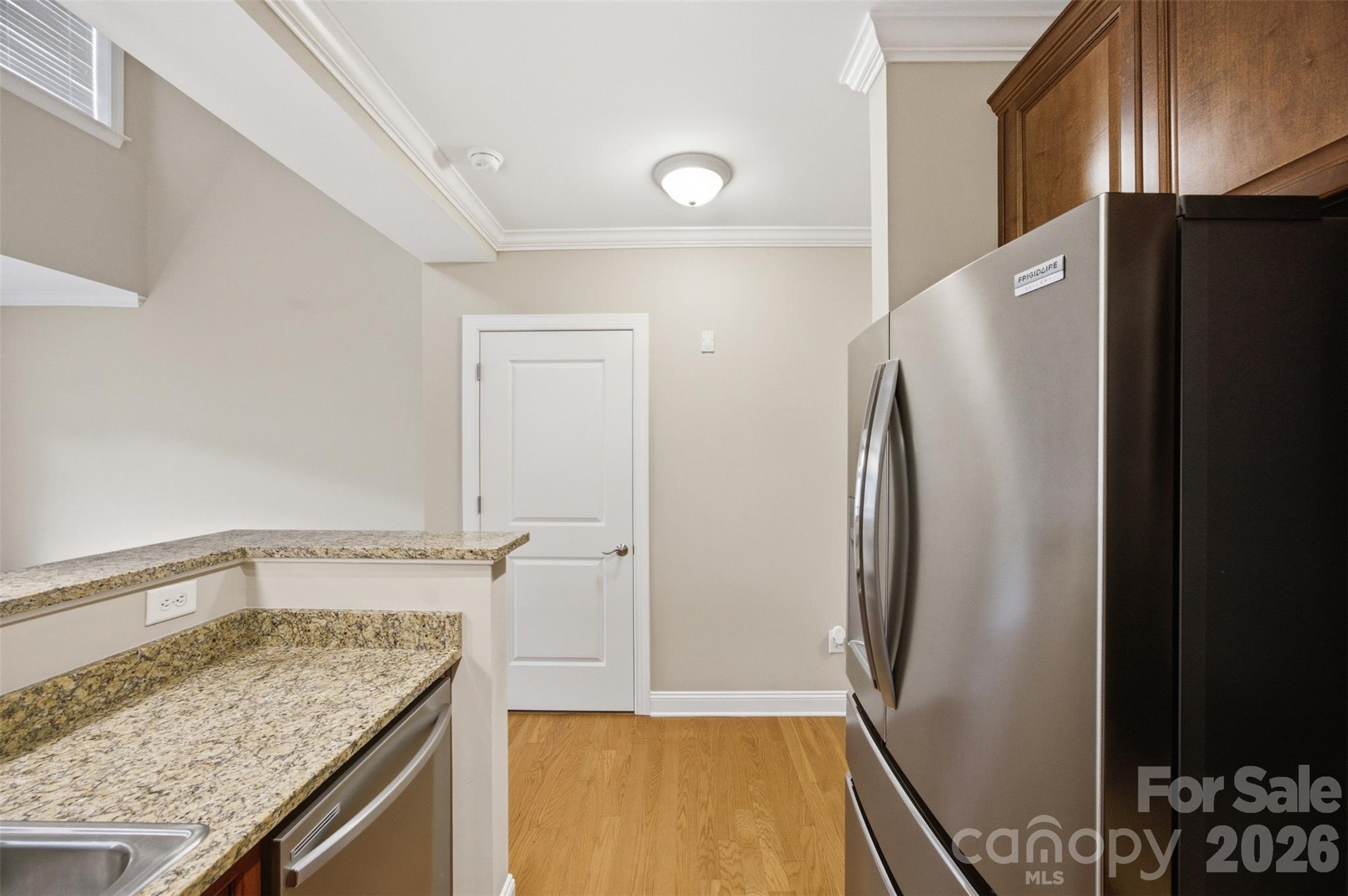 301 E Tremont Avenue Unit: 318