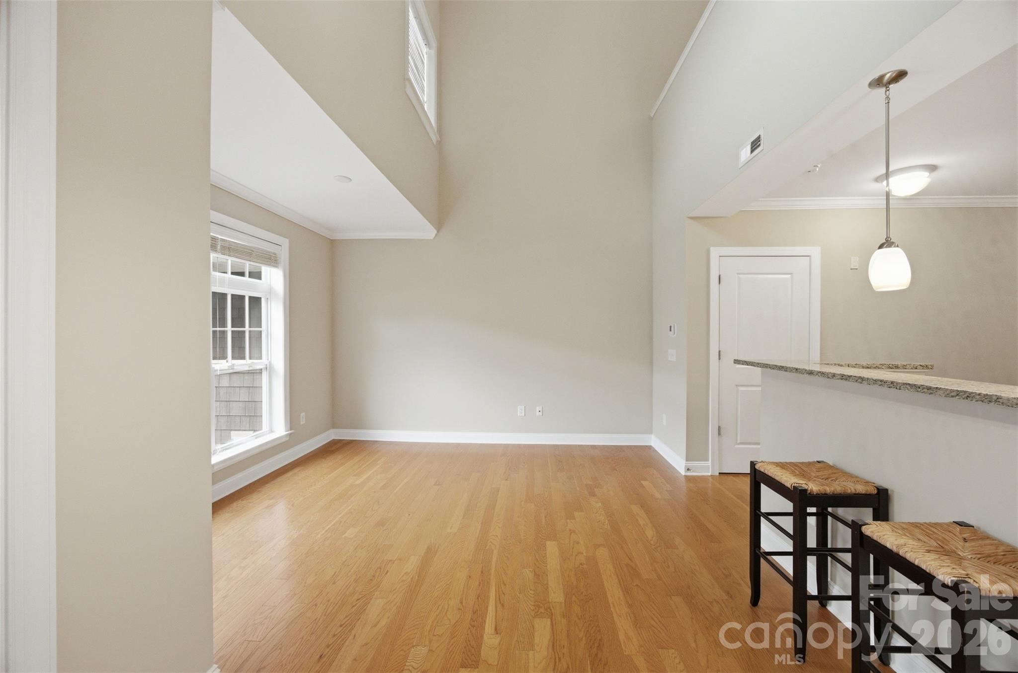 301 E Tremont Avenue Unit: 318