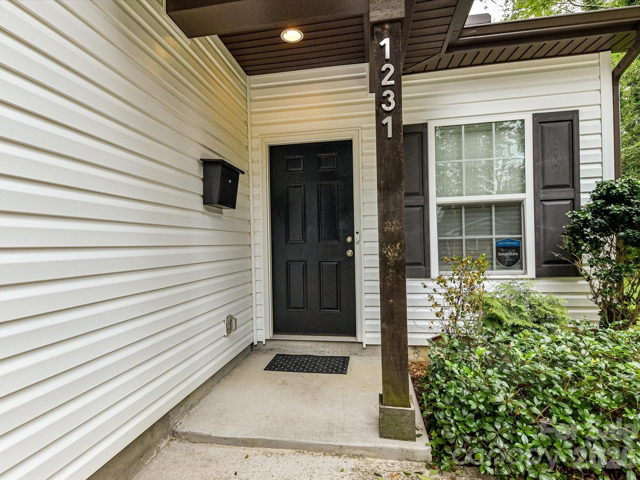 1231 Georgetown Drive