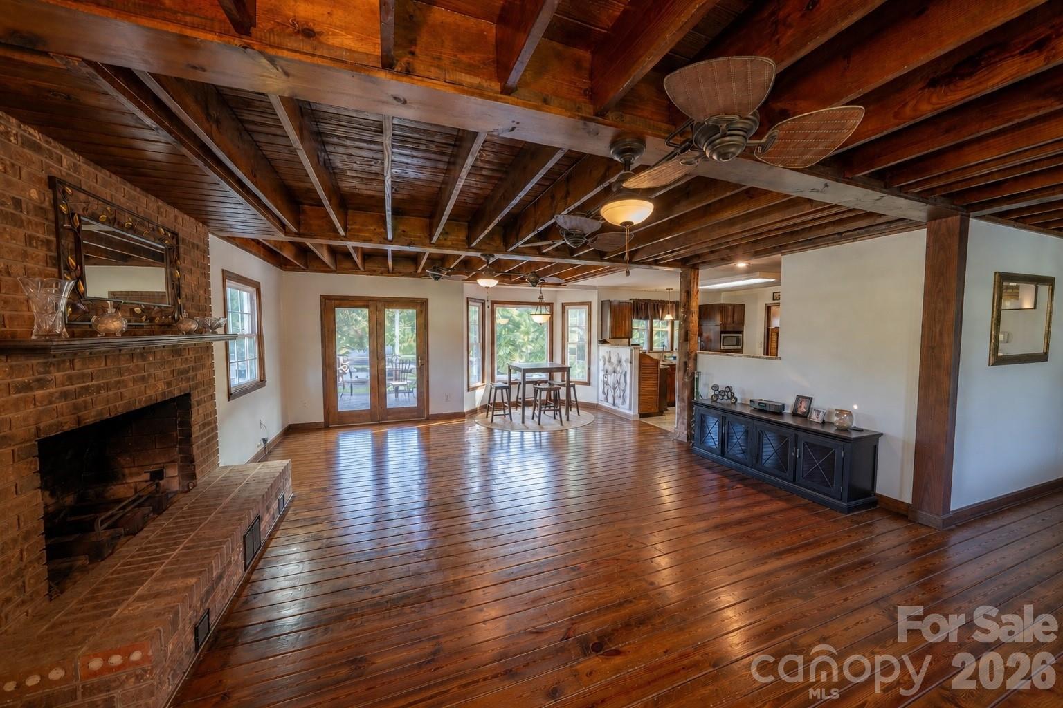 4904 Willow Pond Road