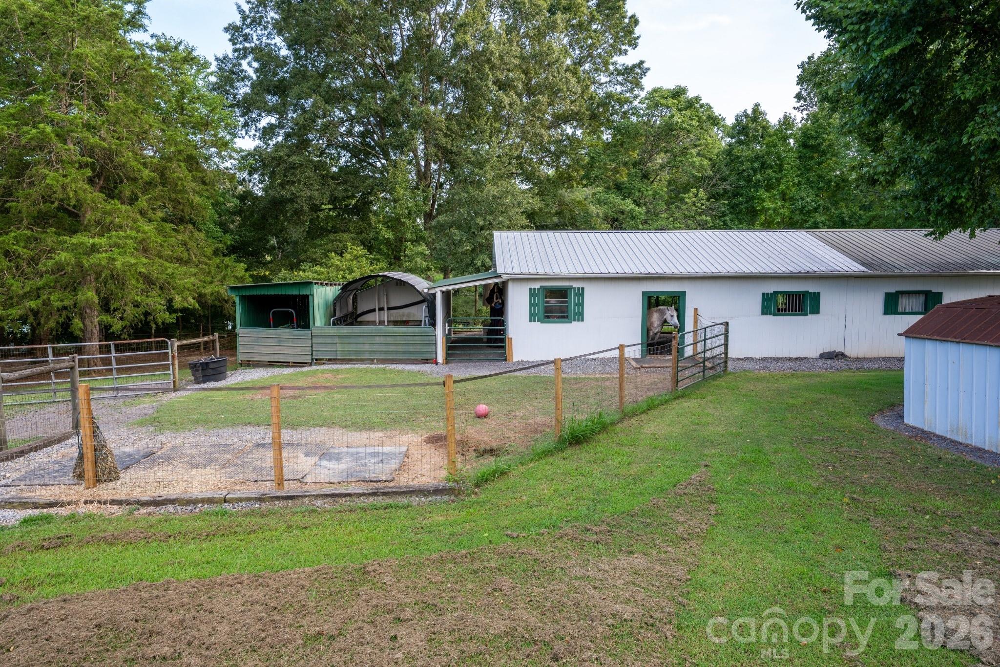4904 Willow Pond Road