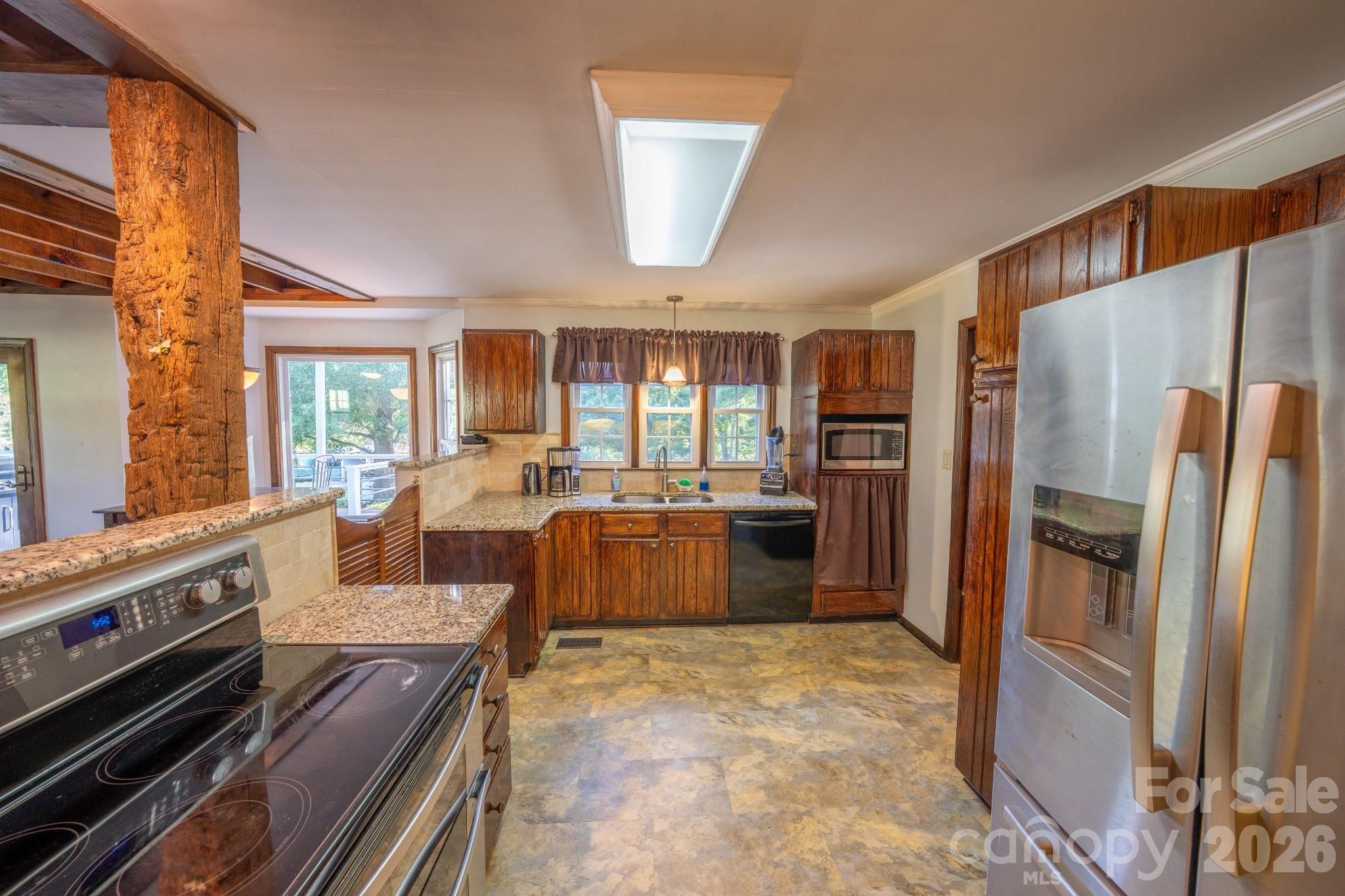 4904 Willow Pond Road