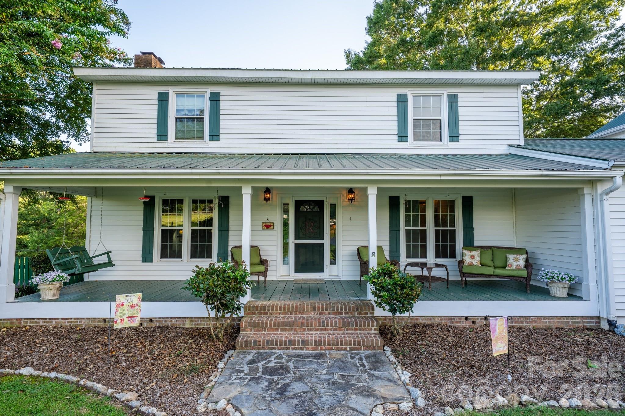 4904 Willow Pond Road