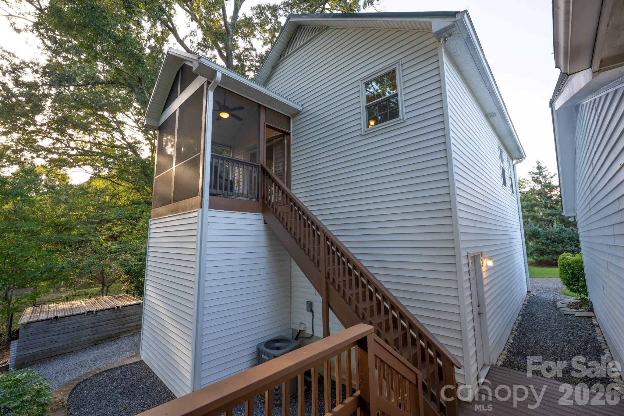 4904 Willow Pond Road