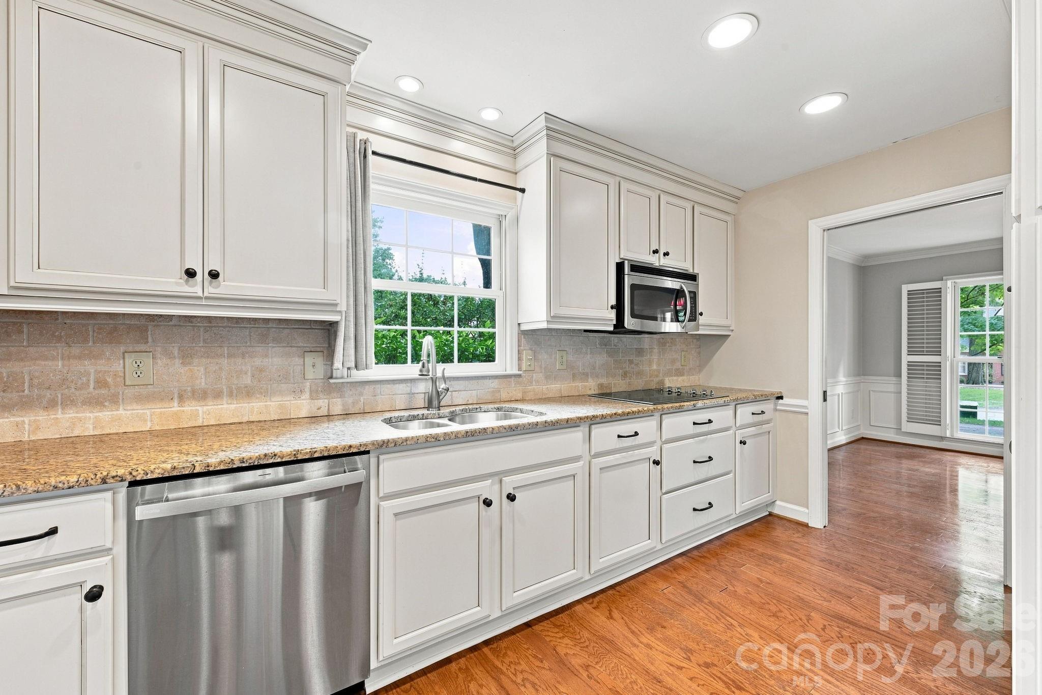 3528 Broadfield Road