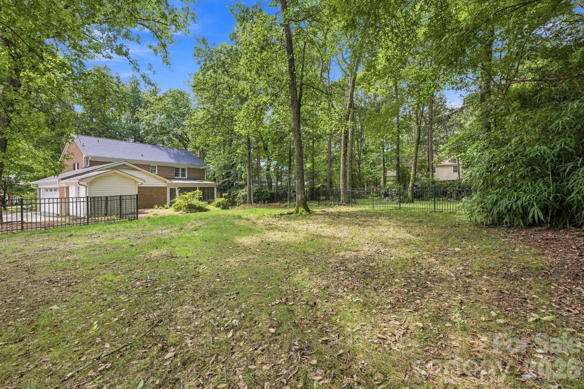 3528 Broadfield Road