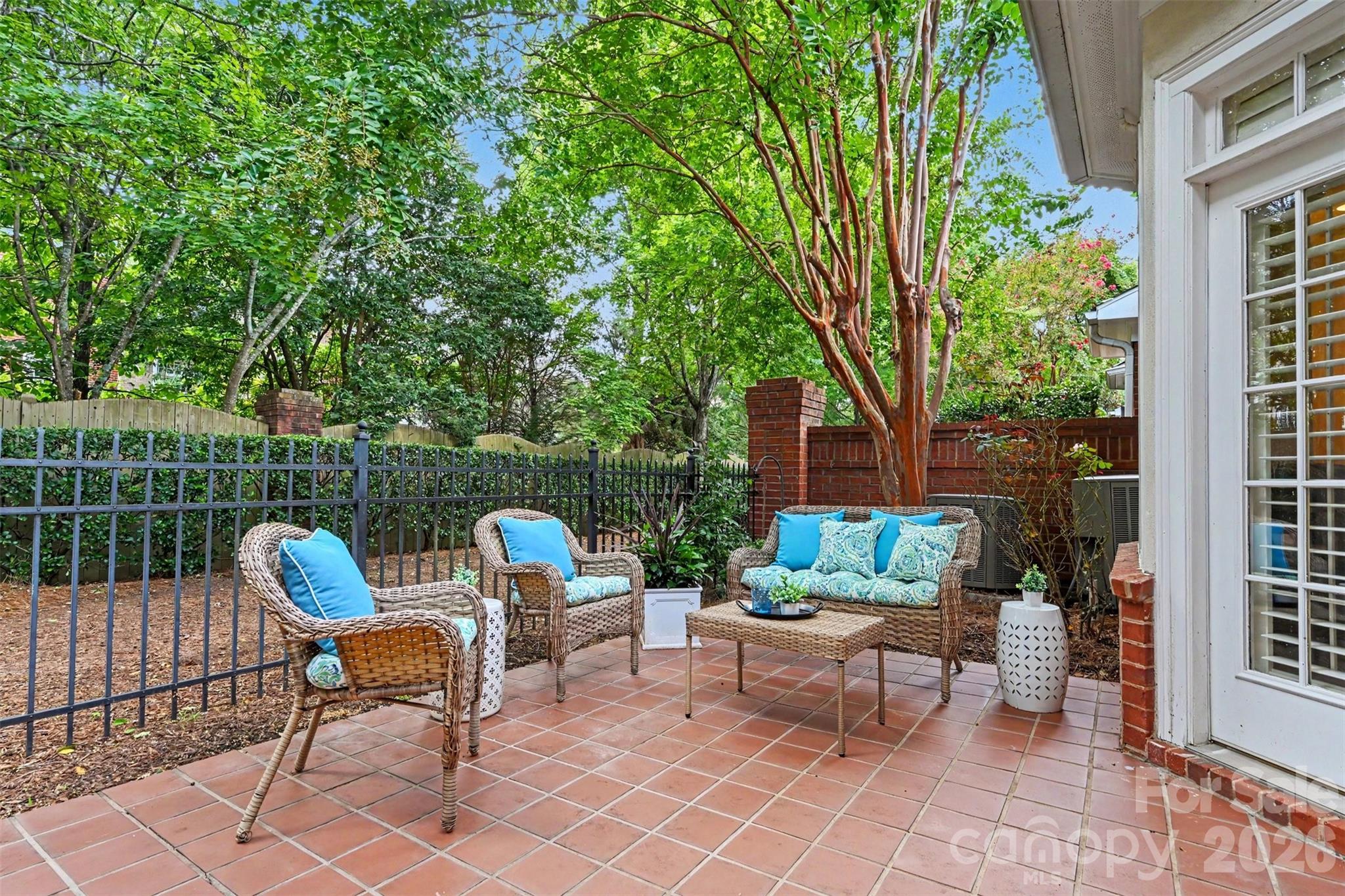 7526 Bluestar Lane