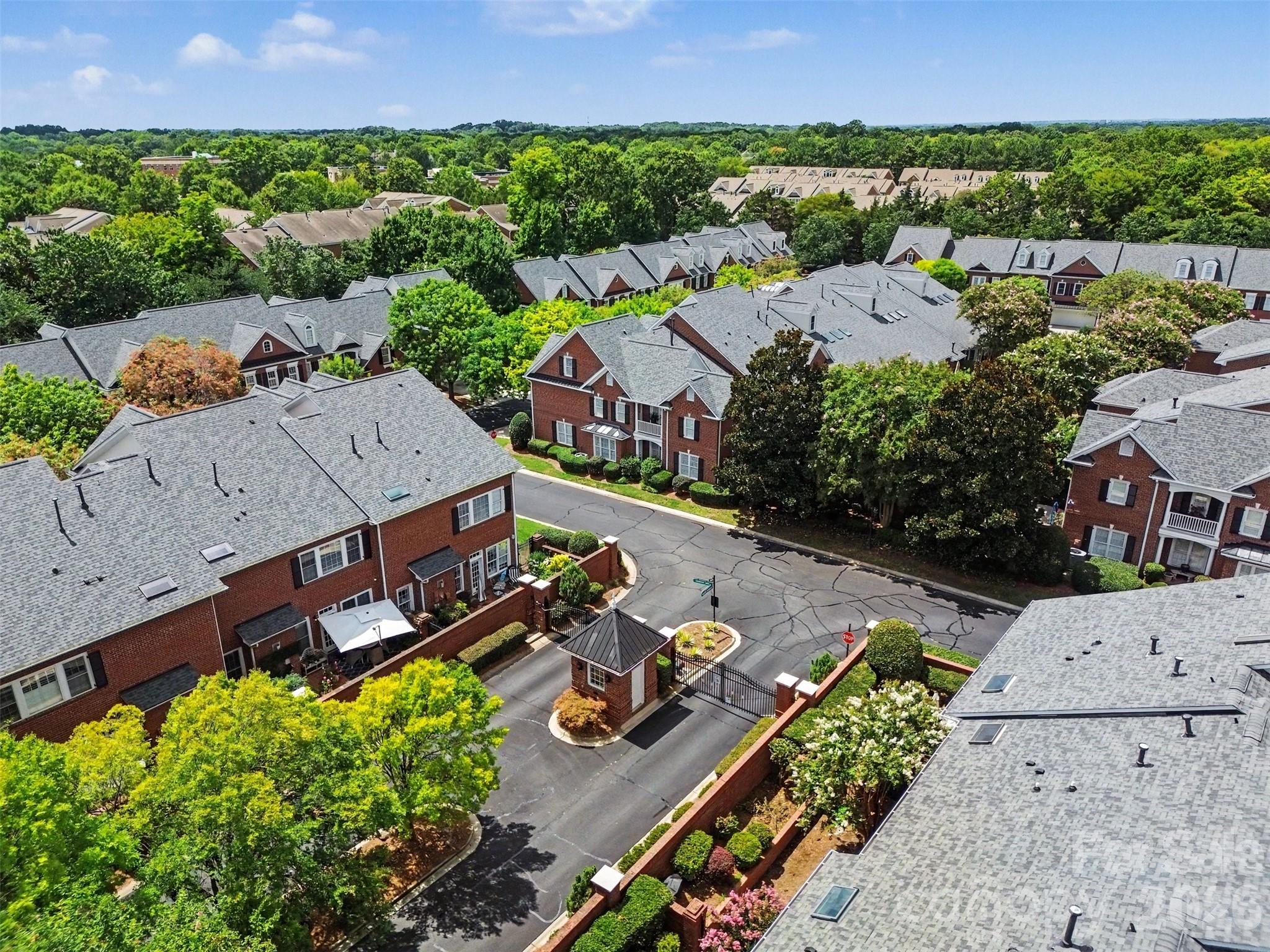 7526 Bluestar Lane