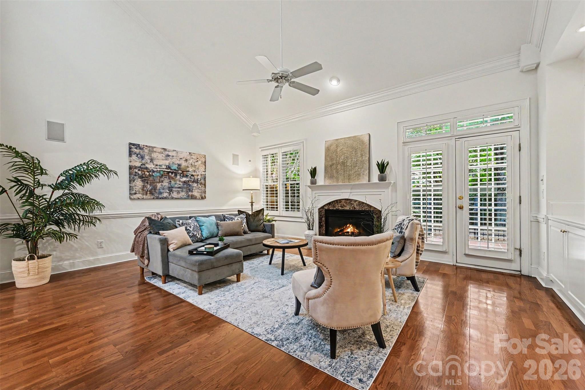 7526 Bluestar Lane