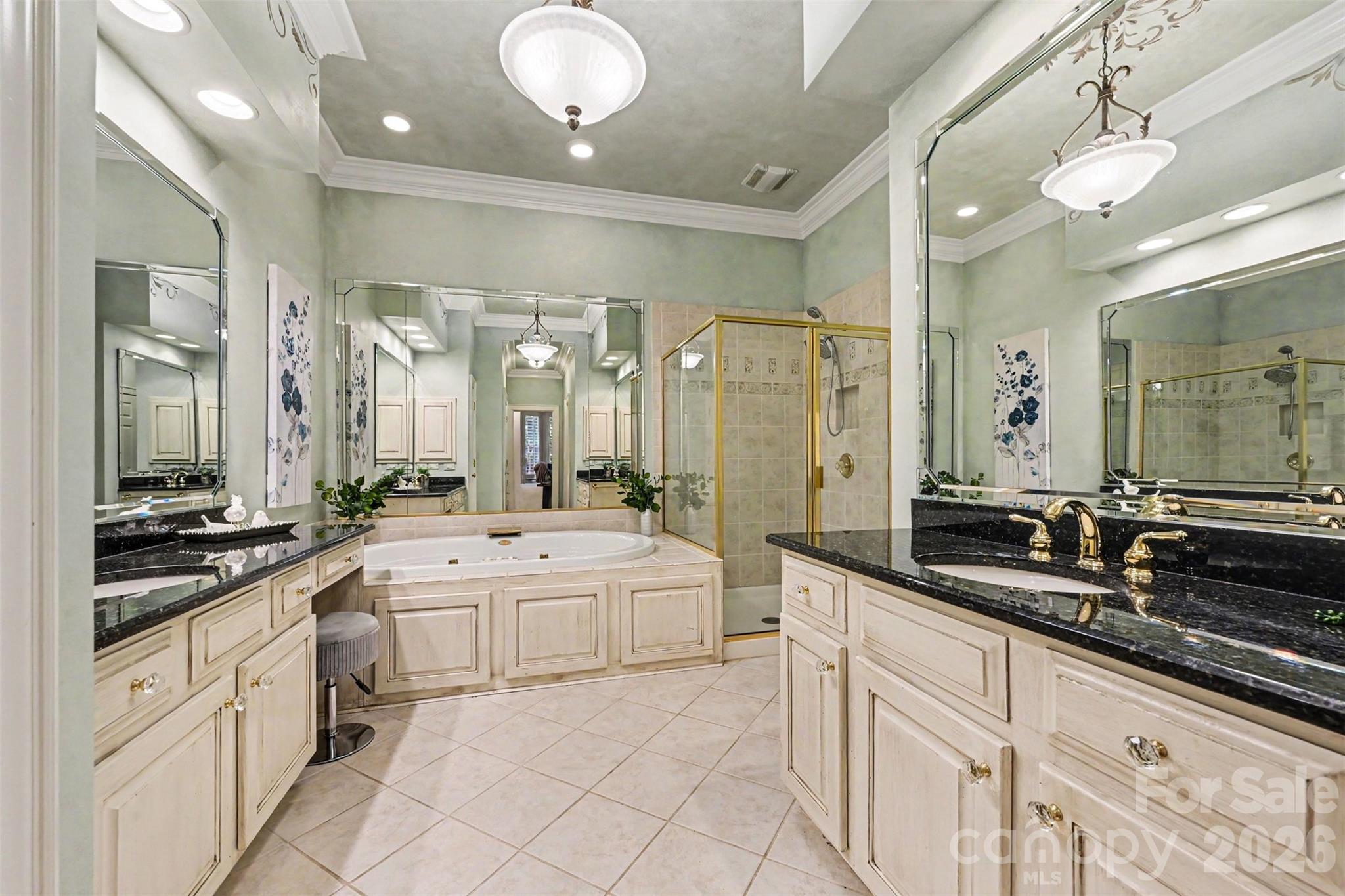 7526 Bluestar Lane