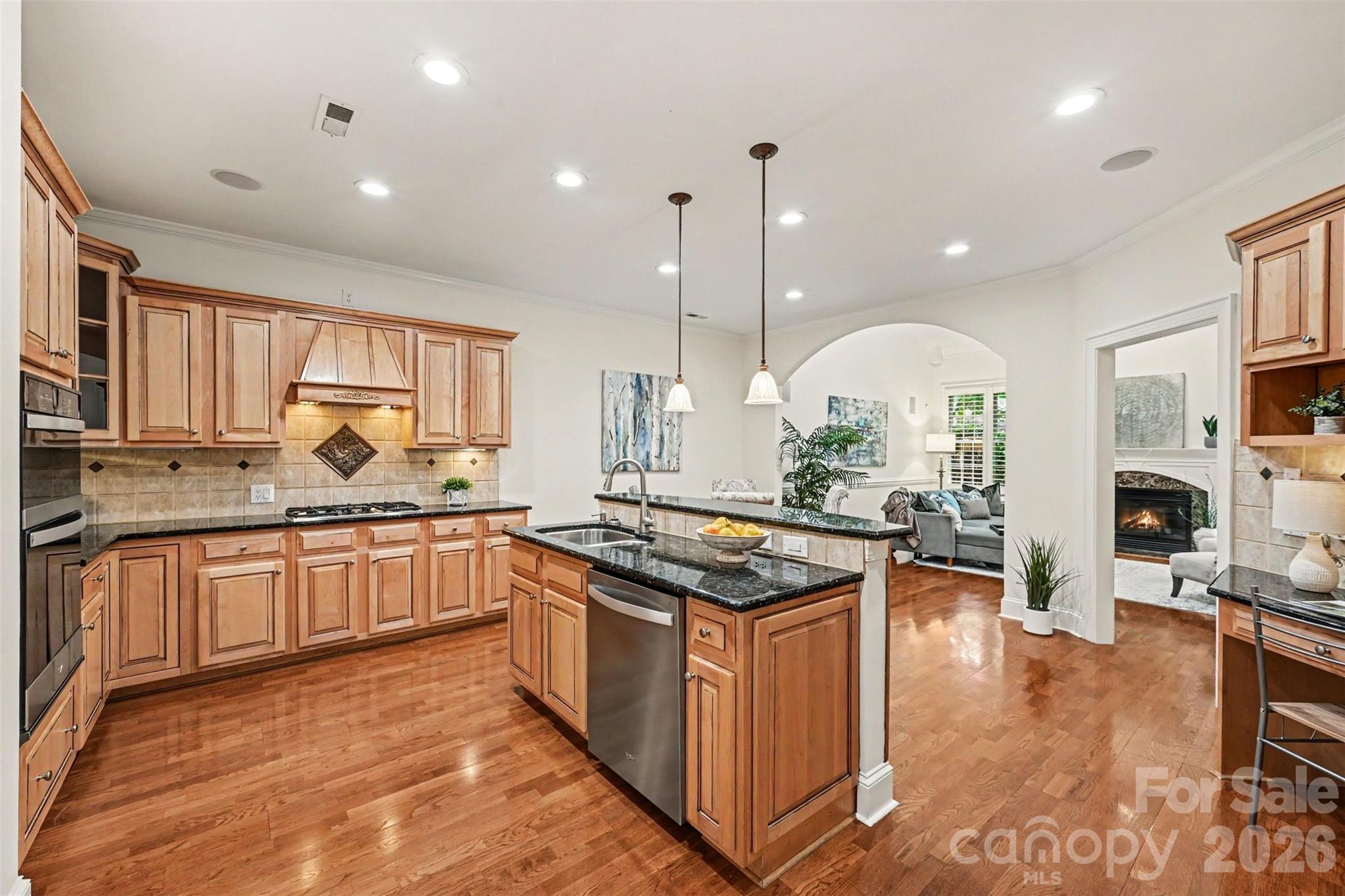 7526 Bluestar Lane