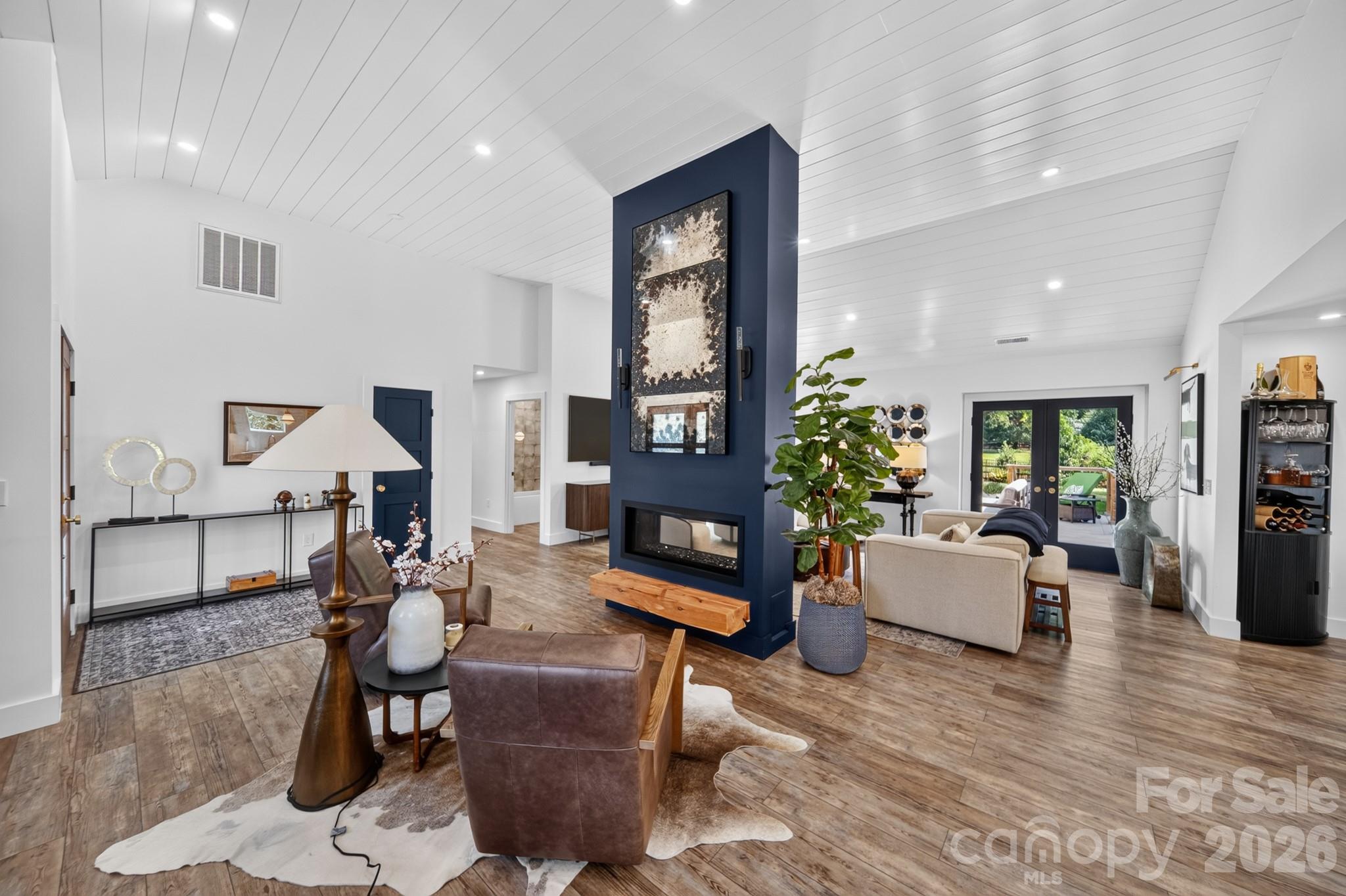 2021 Lynbridge Drive
