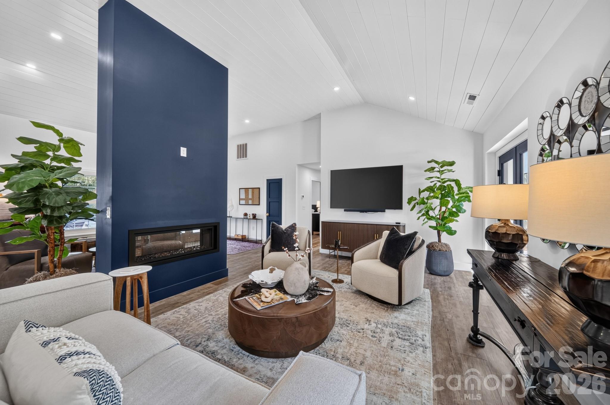 2021 Lynbridge Drive