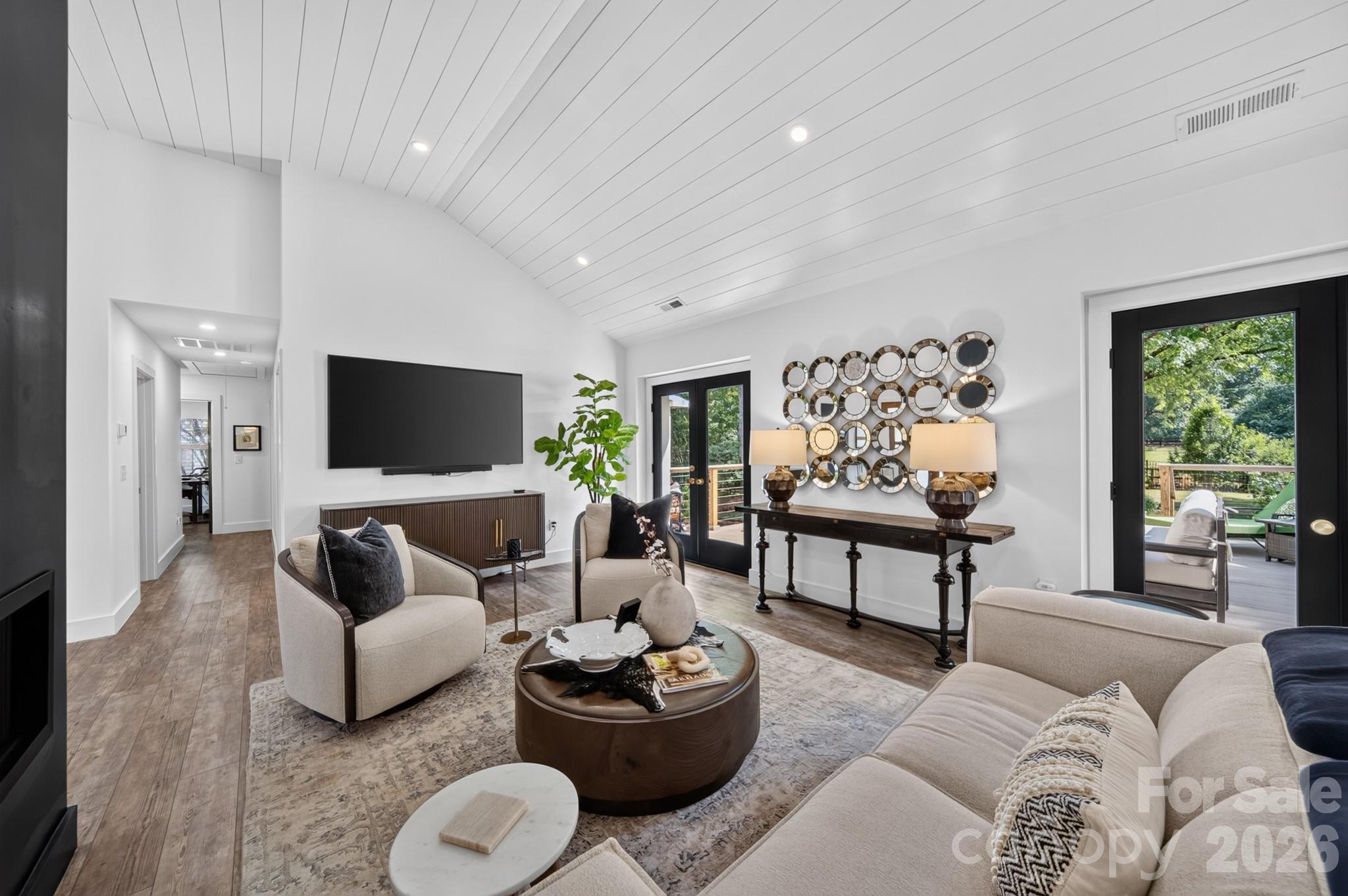 2021 Lynbridge Drive