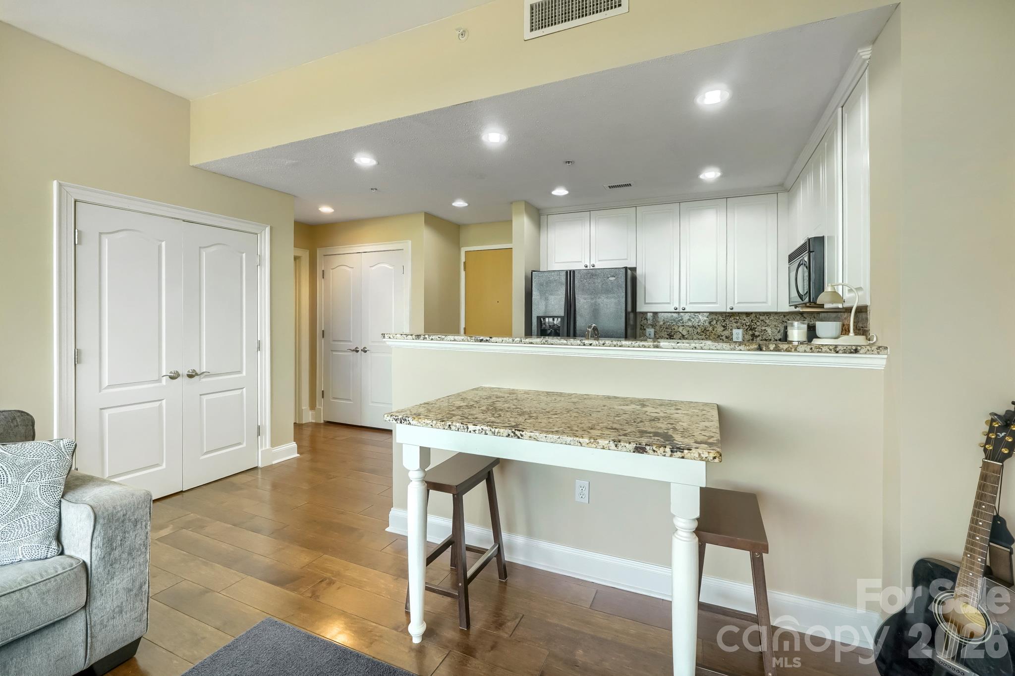 315 Arlington Avenue Unit: 1902