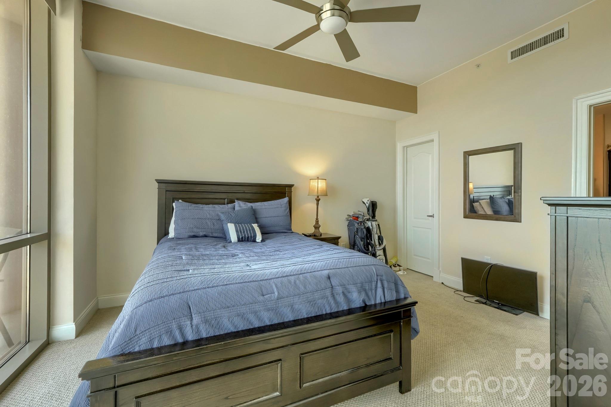 315 Arlington Avenue Unit: 1902