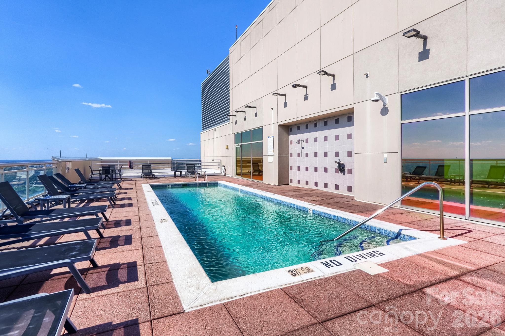 315 Arlington Avenue Unit: 1902