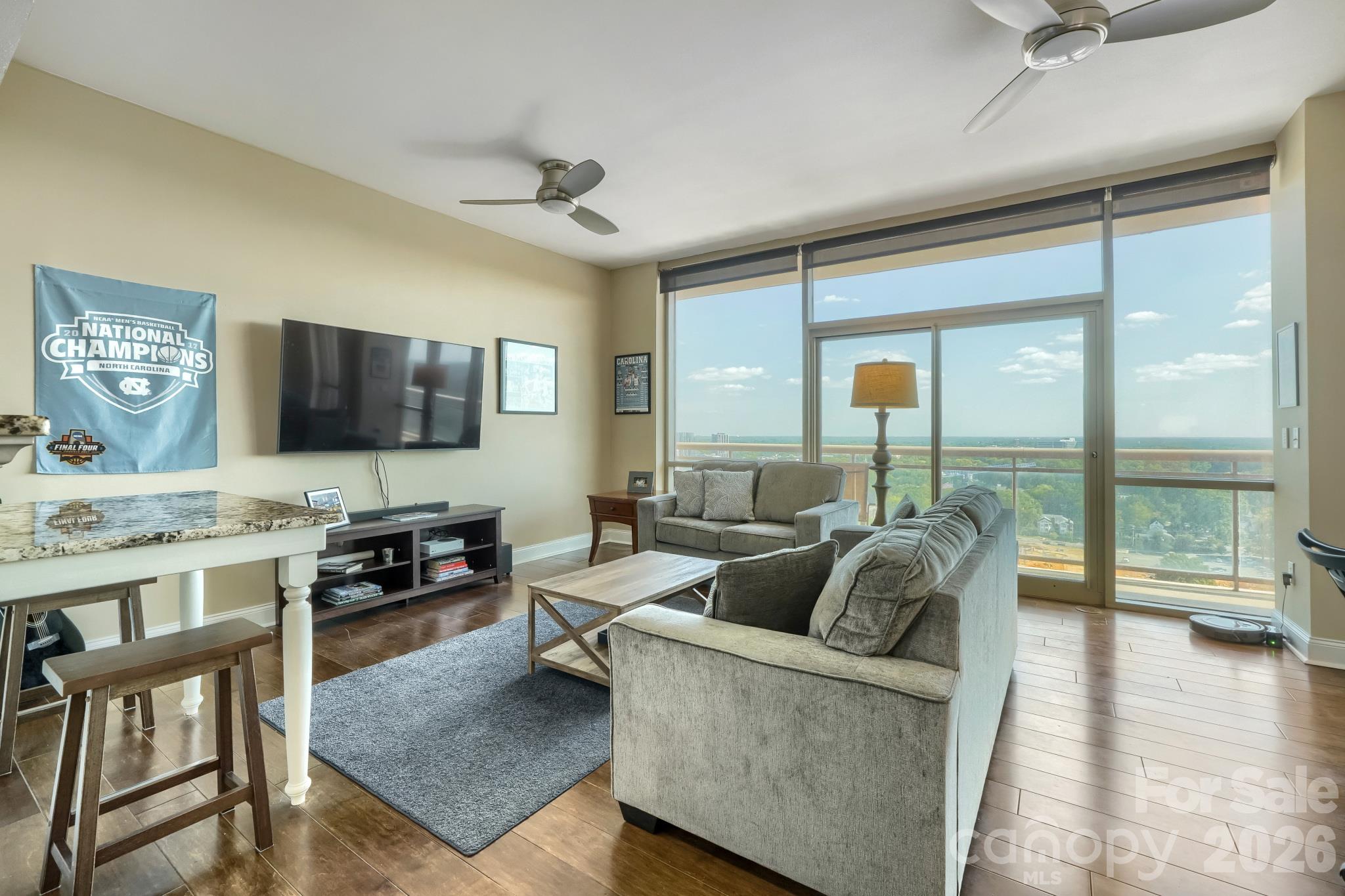 315 Arlington Avenue Unit: 1902