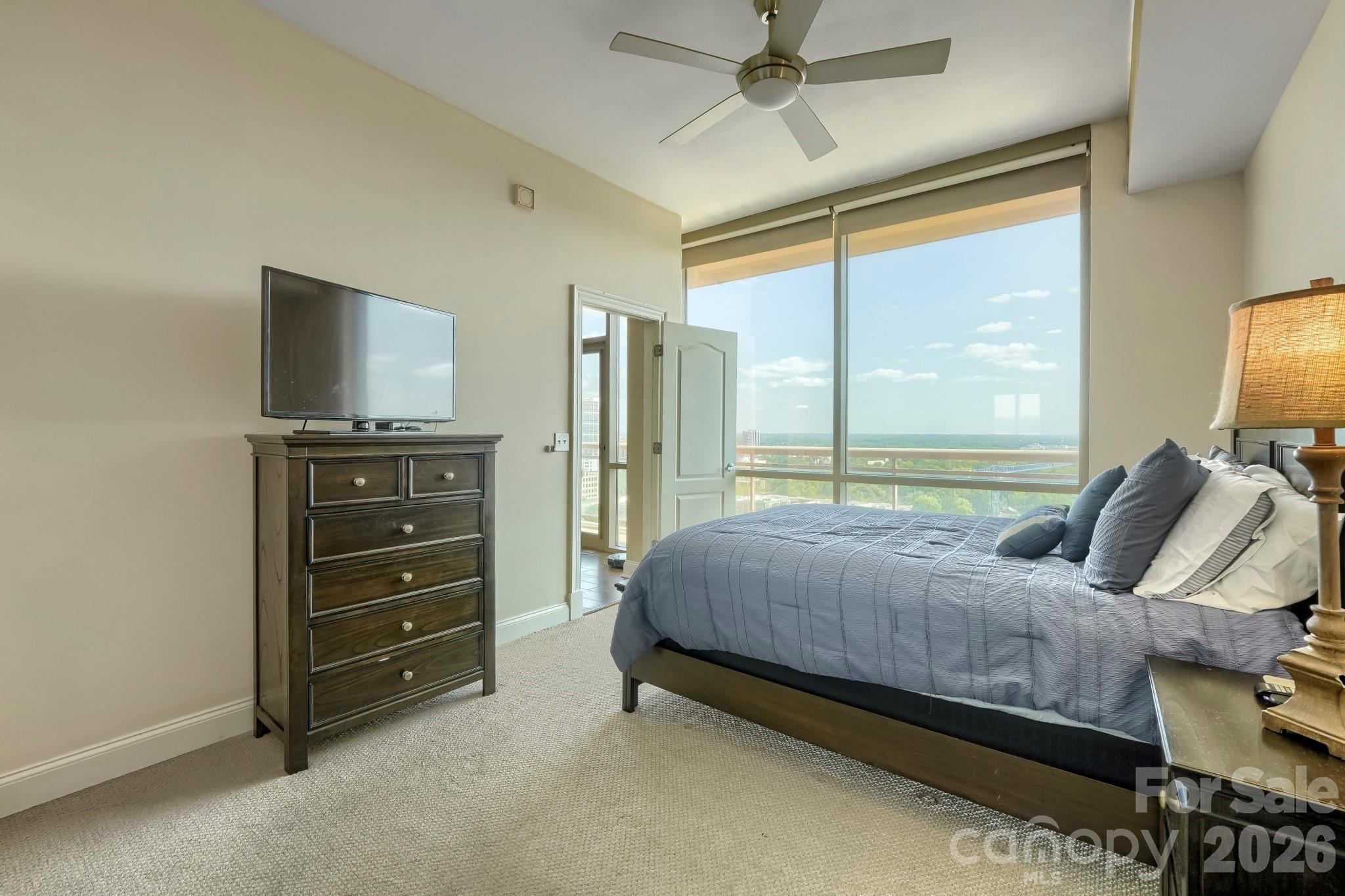 315 Arlington Avenue Unit: 1902