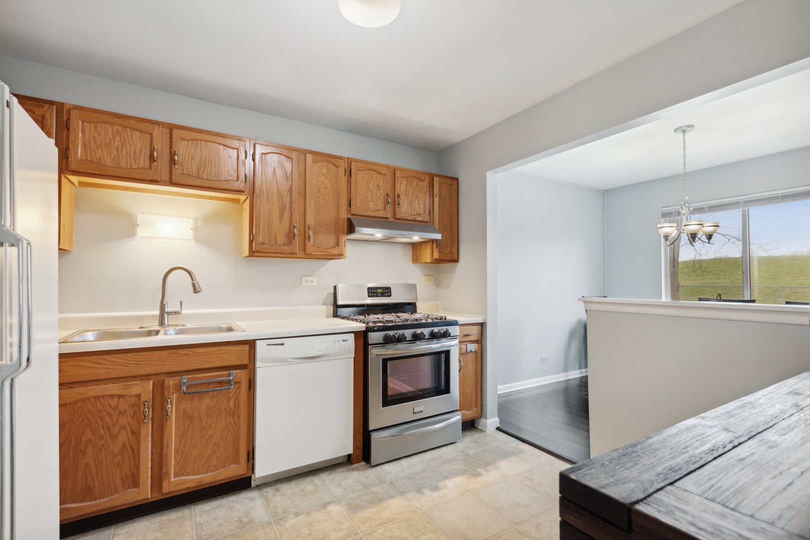 602 HANOVER Court Unit: 1Z