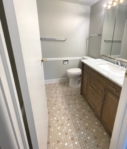 1255 N Sterling Avenue Unit: 106