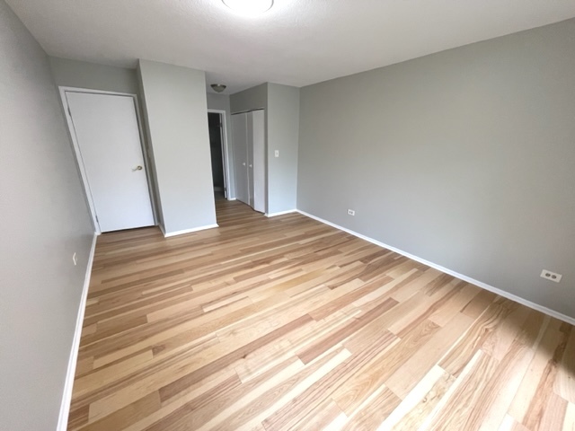 1255 N Sterling Avenue Unit: 106