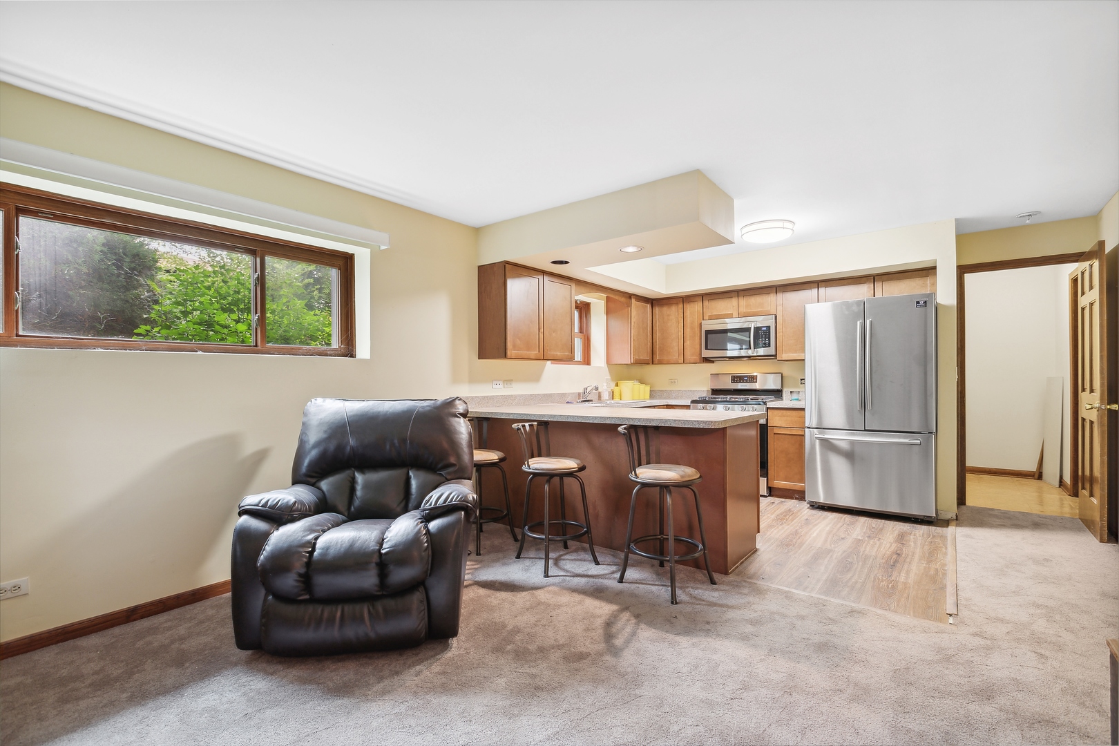 656 W EGGERDING Drive