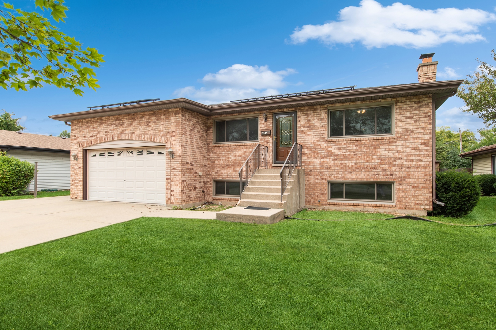 656 W EGGERDING Drive