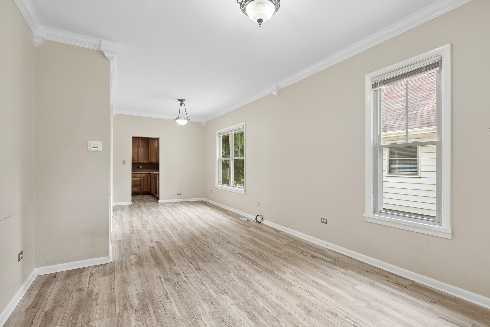113 S 6TH Street