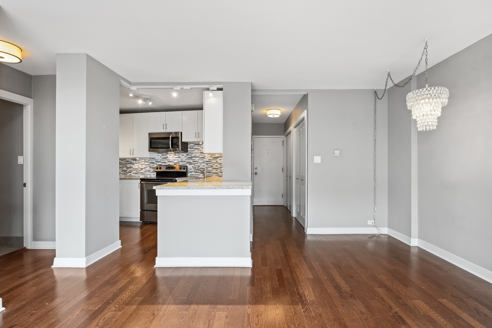 2930 N SHERIDAN Road Unit: 1503