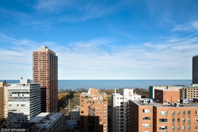 2930 N SHERIDAN Road Unit: 1503