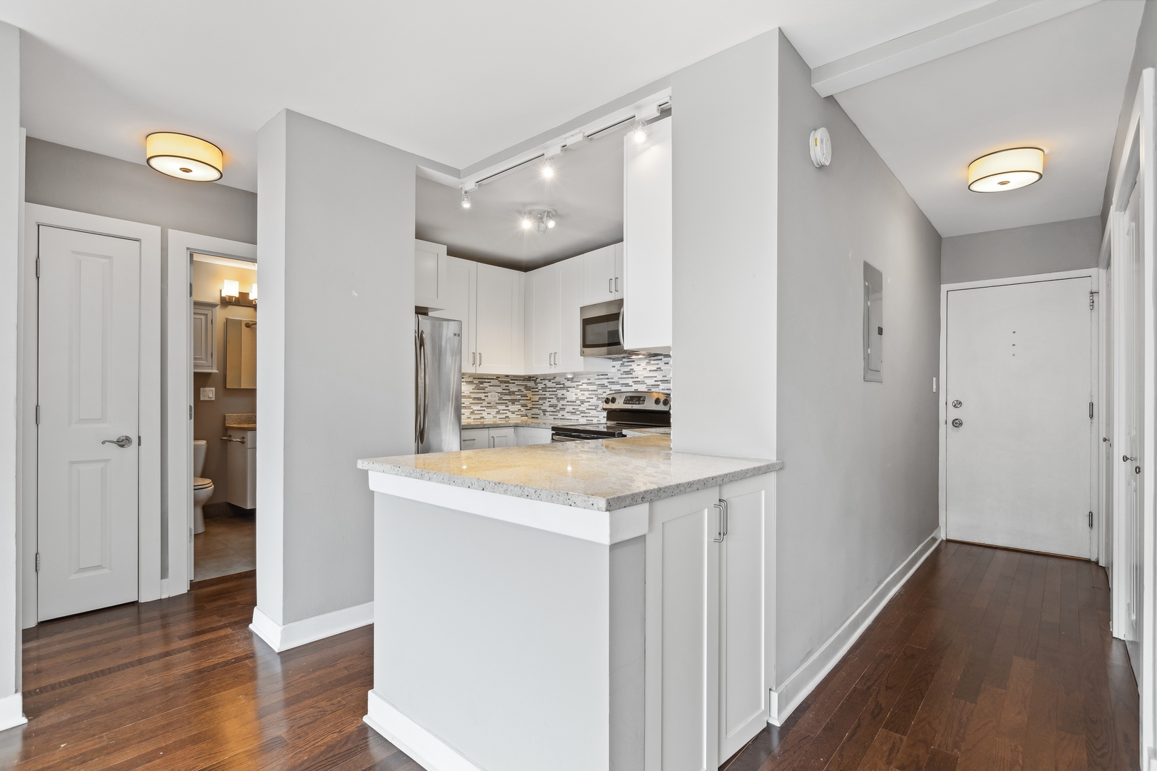 2930 N SHERIDAN Road Unit: 1503