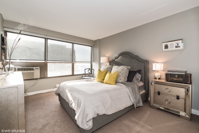 2930 N SHERIDAN Road Unit: 1503