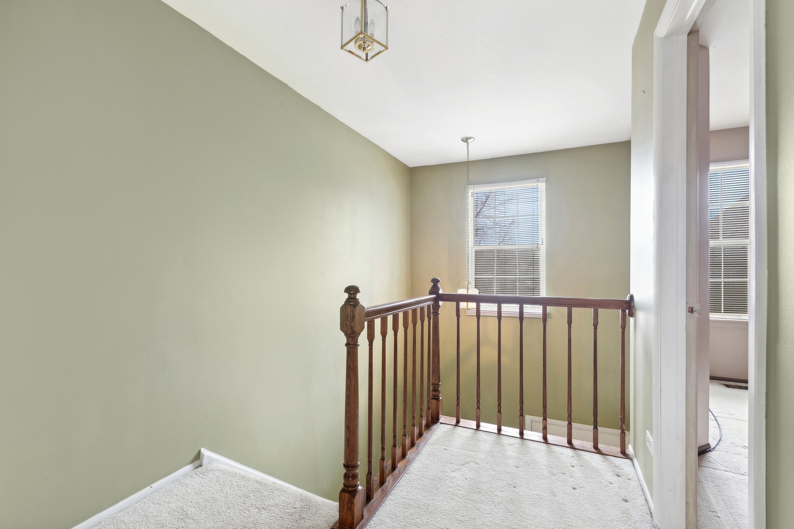 1808 QUAKER HOLLOW Lane