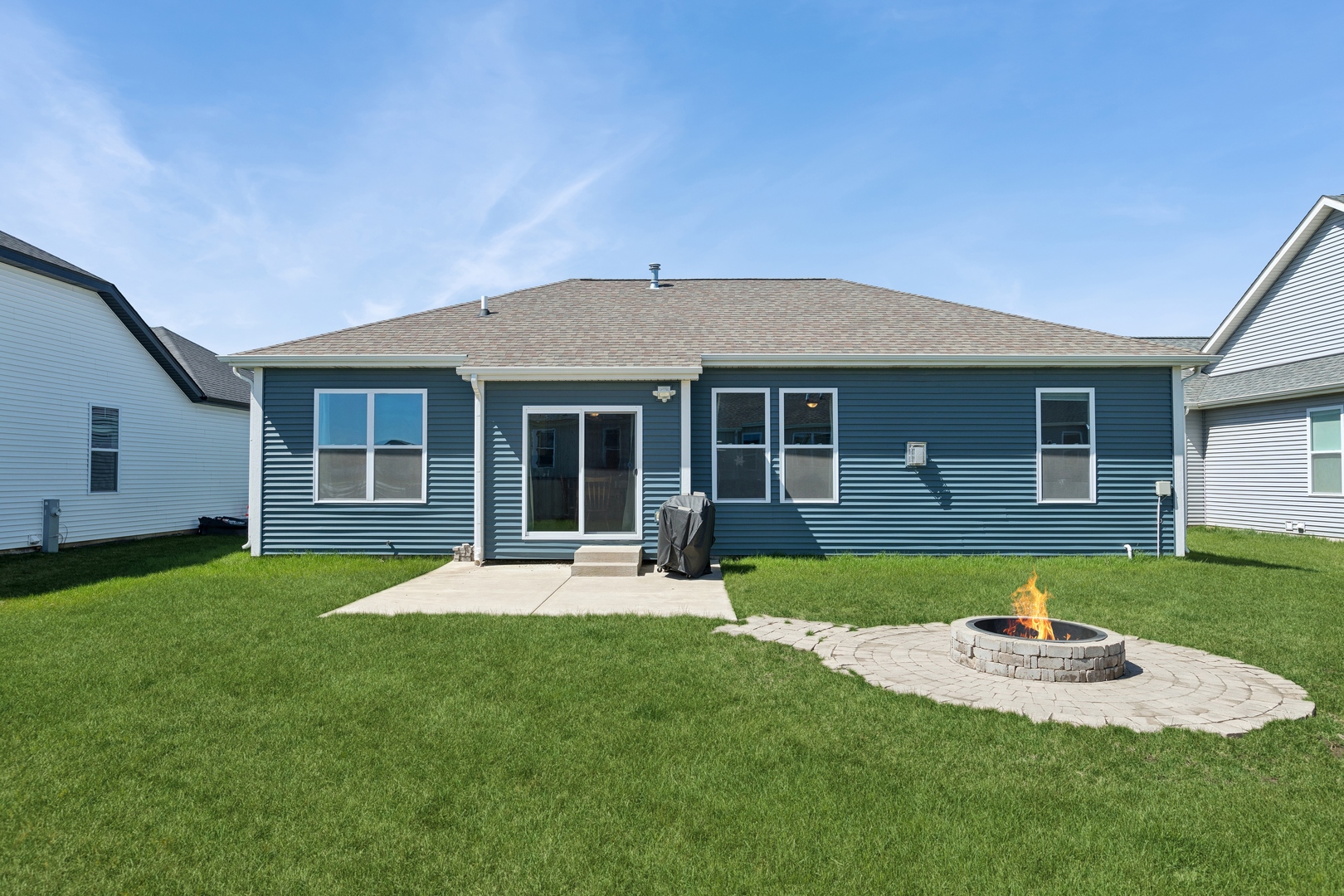677 W Meadowdale Circle