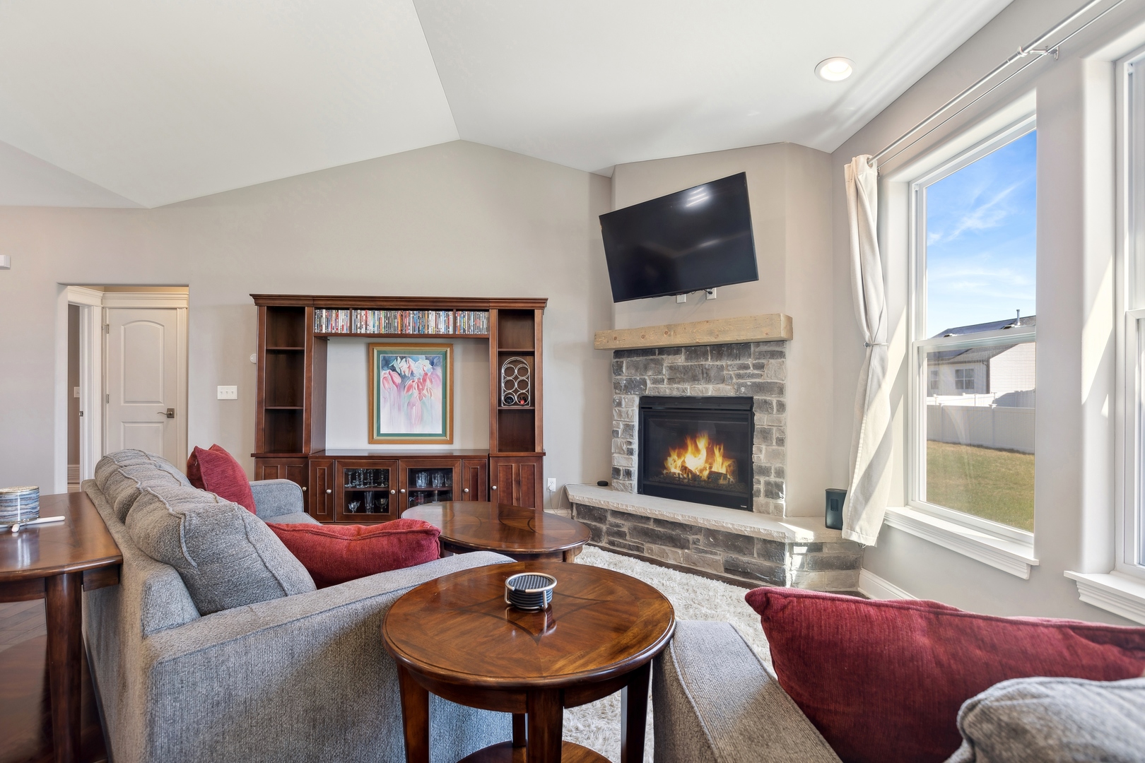 677 W Meadowdale Circle