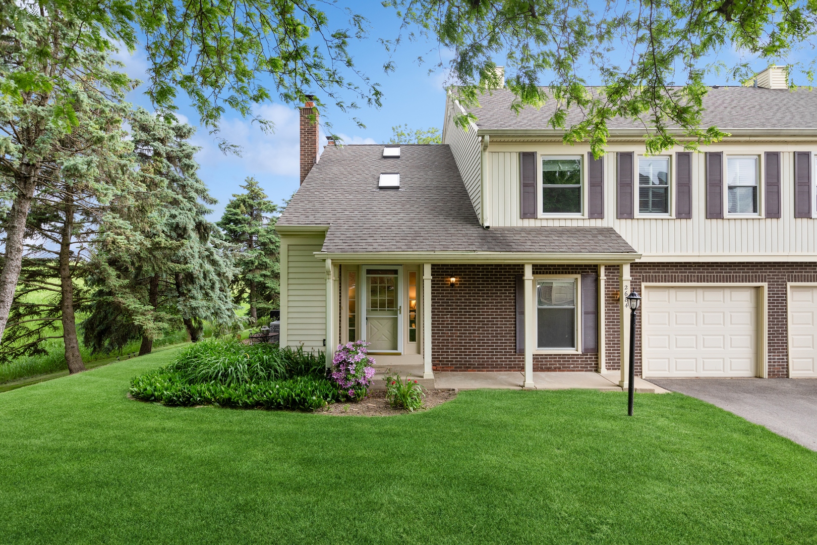 2684 College Hill Circle