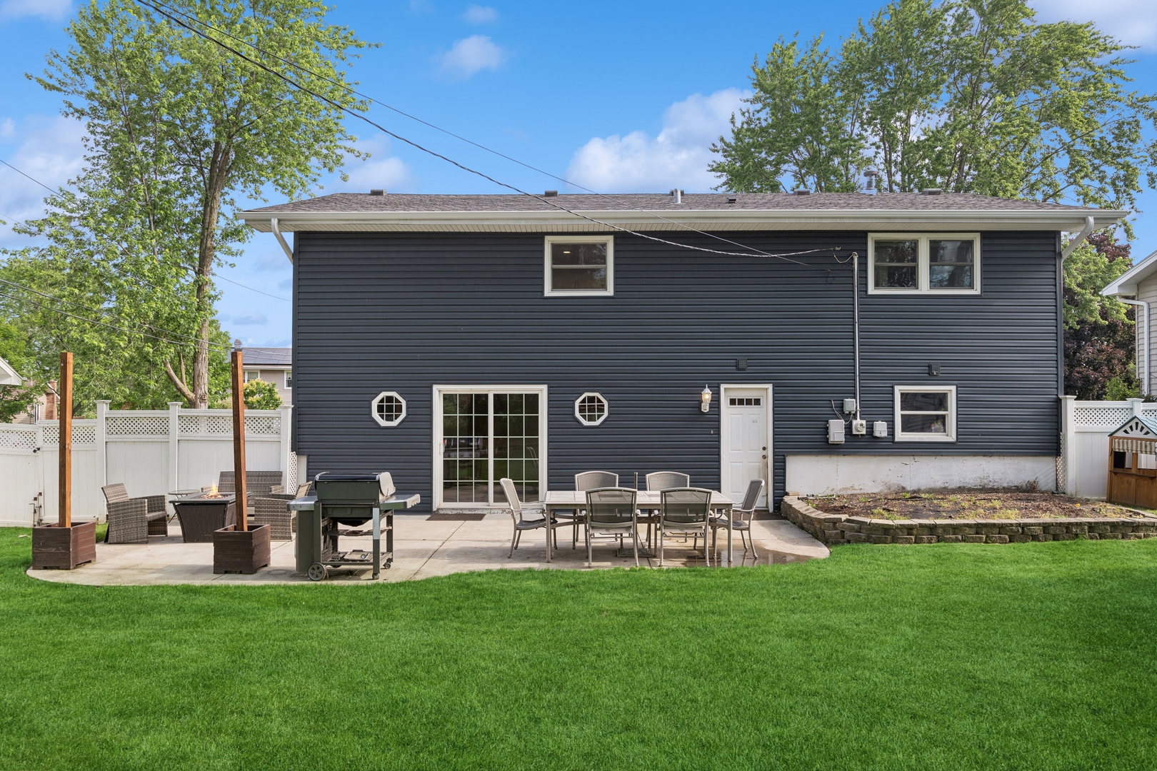 1687 Kingsdale Road
