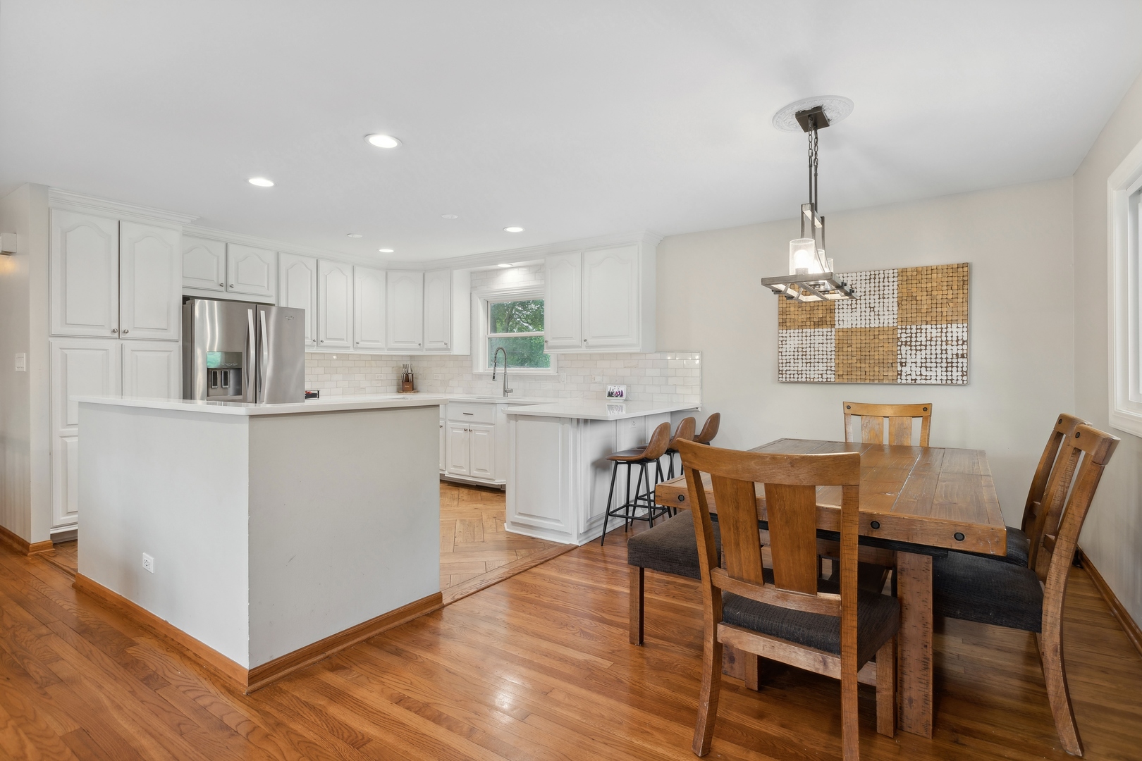1687 Kingsdale Road