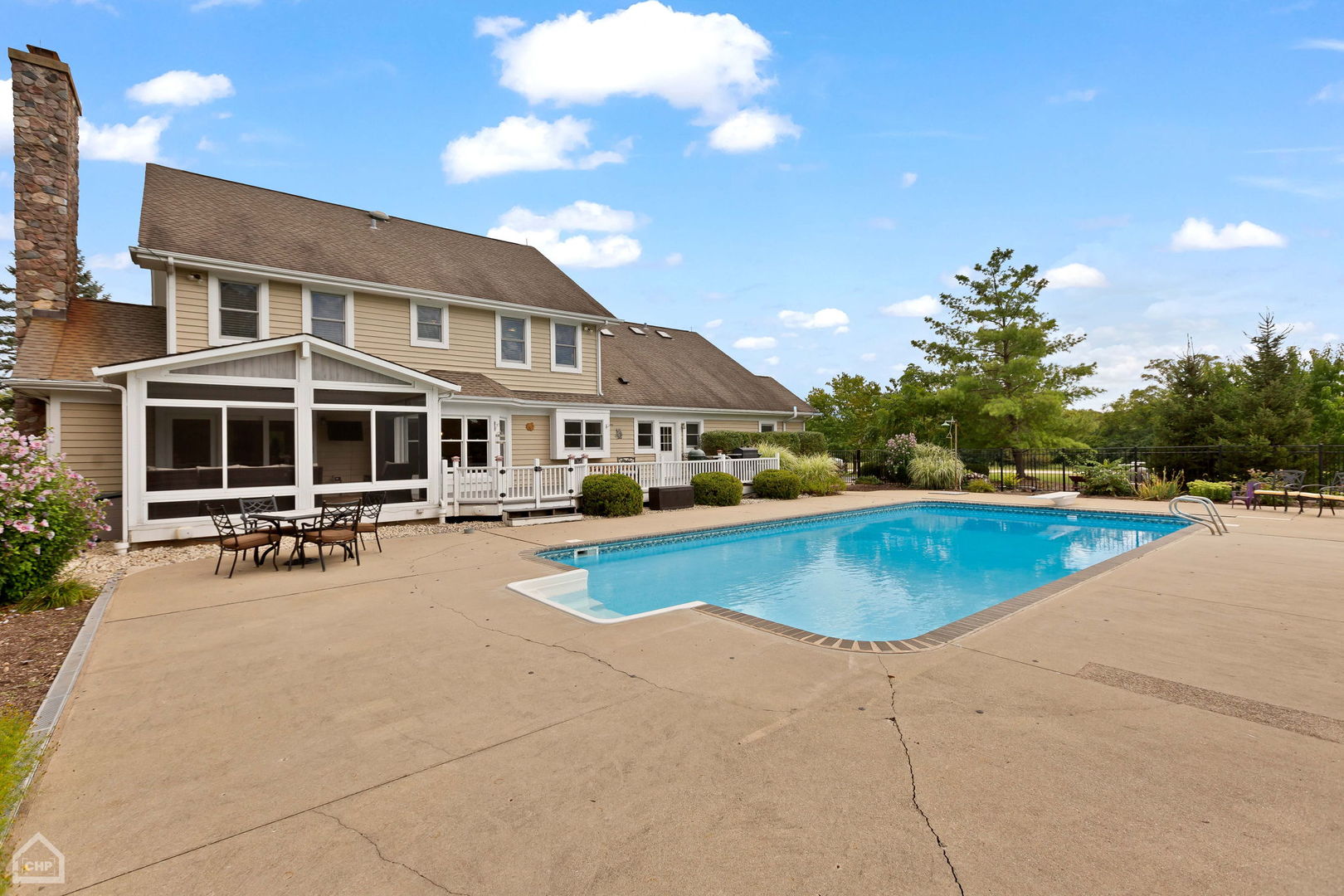 6105 Del Miller Lane