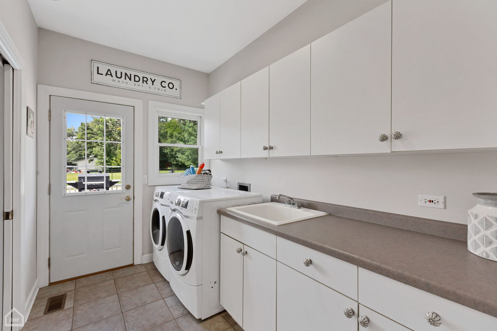 6105 Del Miller Lane