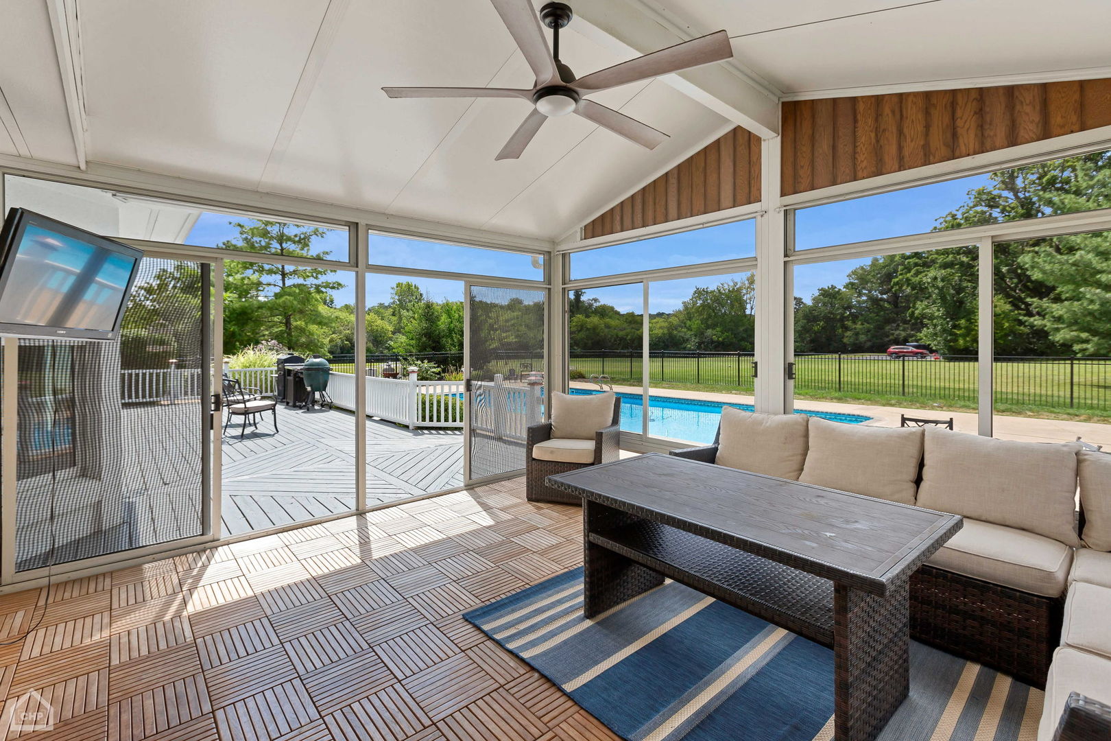 6105 Del Miller Lane