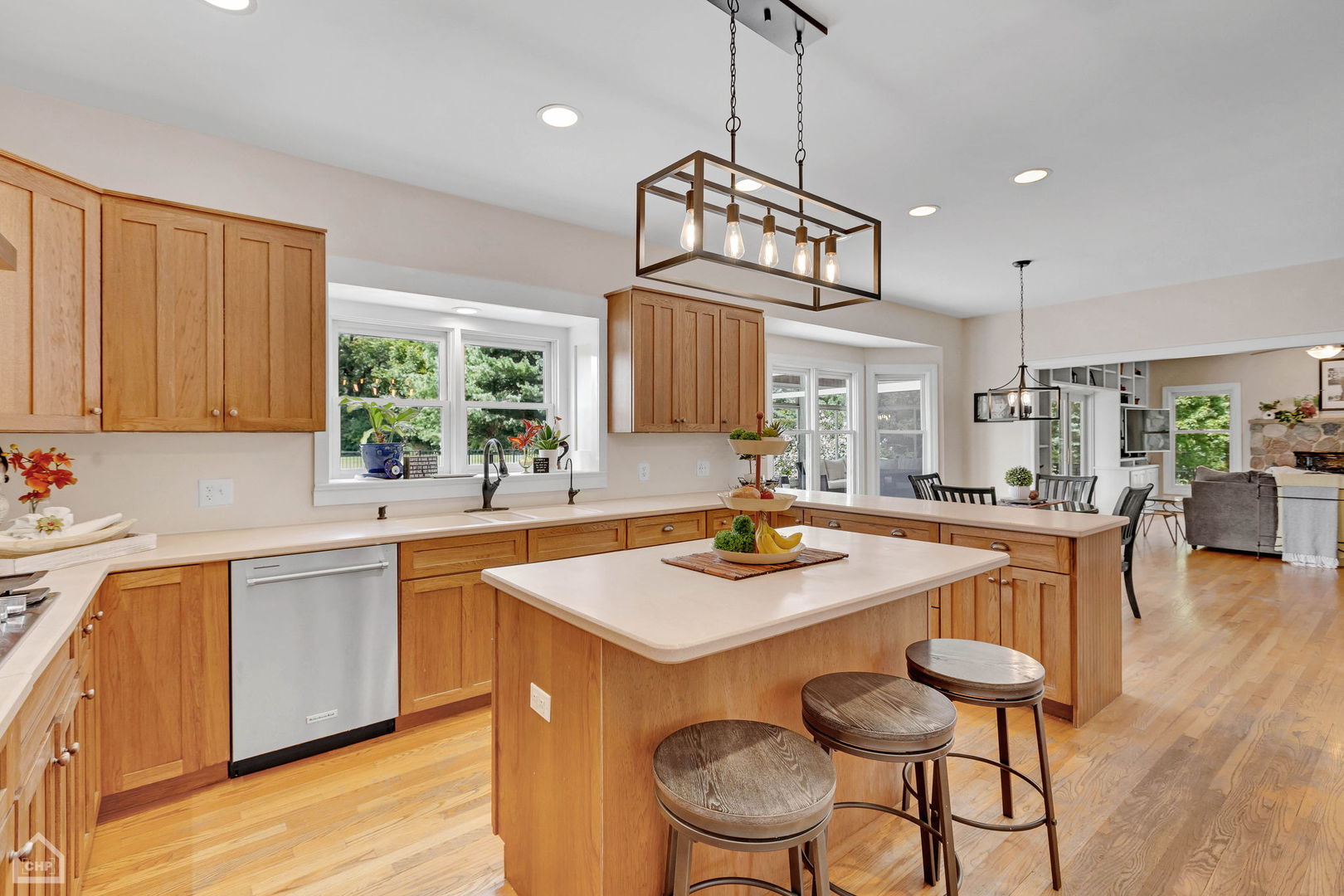6105 Del Miller Lane