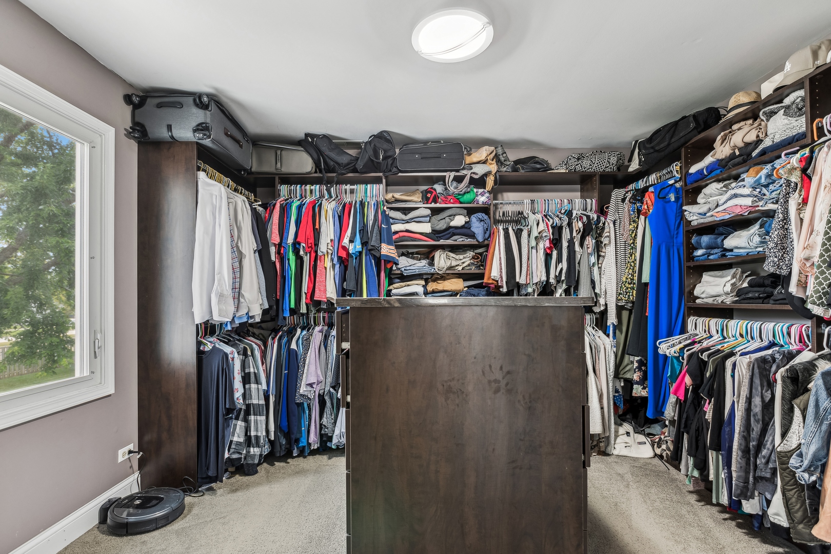 1182 Sandhurst Drive