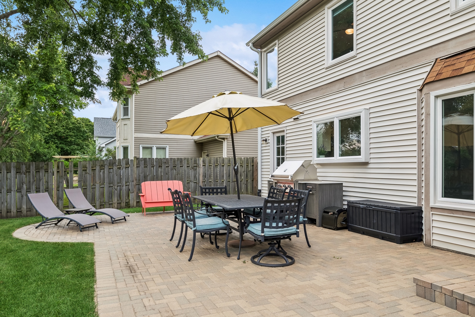 1182 Sandhurst Drive