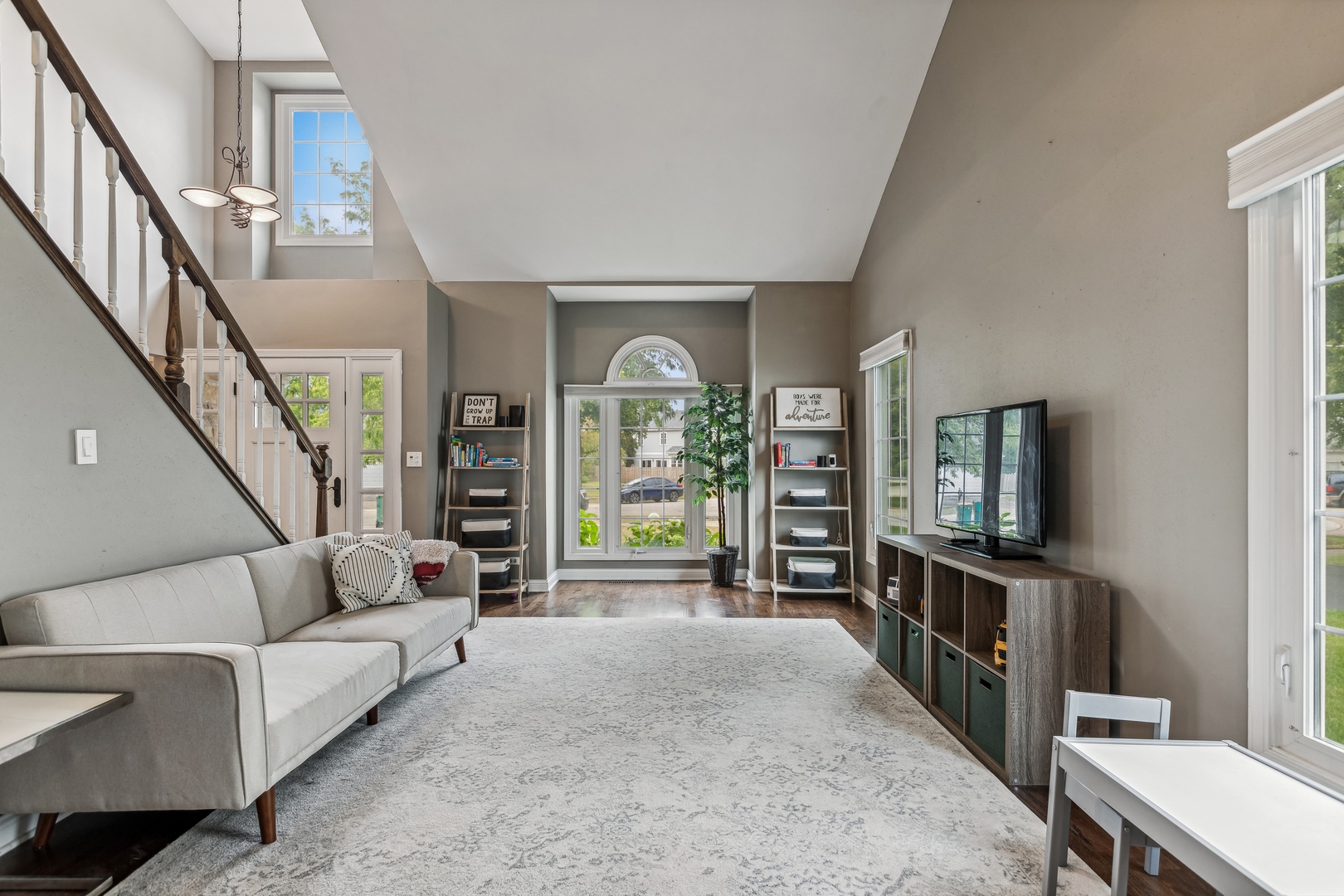 1182 Sandhurst Drive