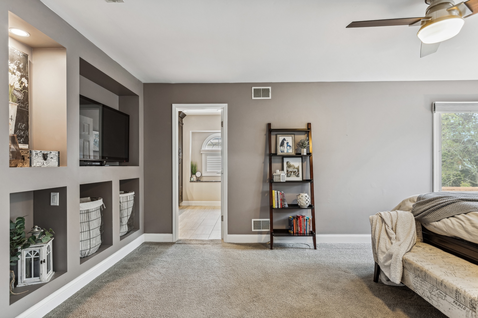 1182 Sandhurst Drive